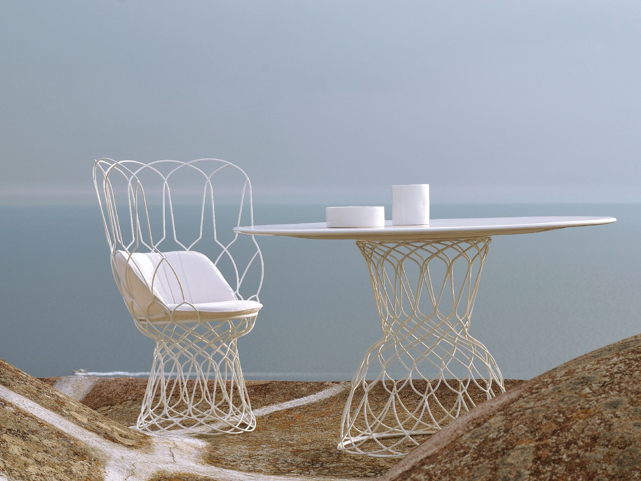 乐竞平台 - 桌几|茶几/边几|办公家具|设计师家具|re-trouvé圆桌