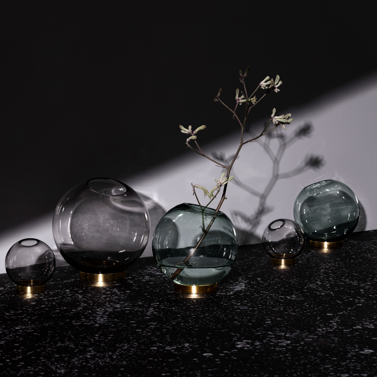 乐竞平台 - 附件|花器|办公家具|设计师家具|地球花瓶