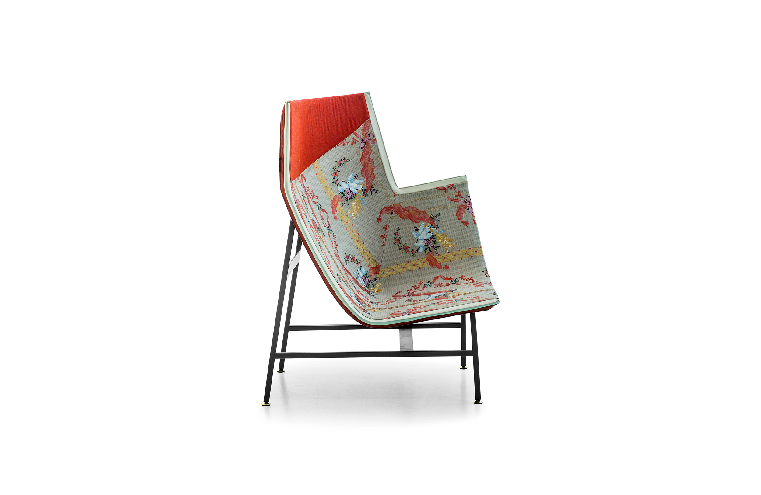 乐竞平台 - 坐具|休闲椅|办公家具|设计师家具|纸飞机休闲椅