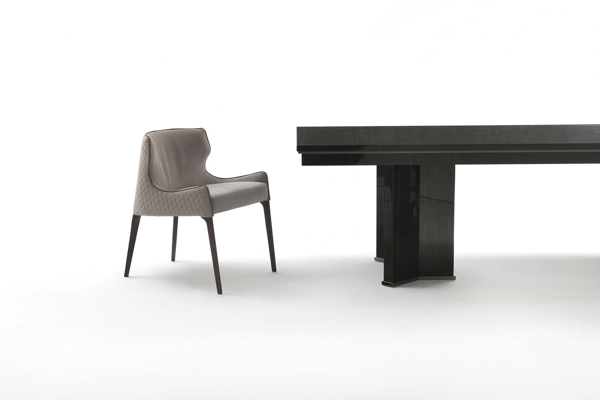 乐竞平台 - 坐具|餐椅|办公家具|设计师家具|POGGI PIOLA