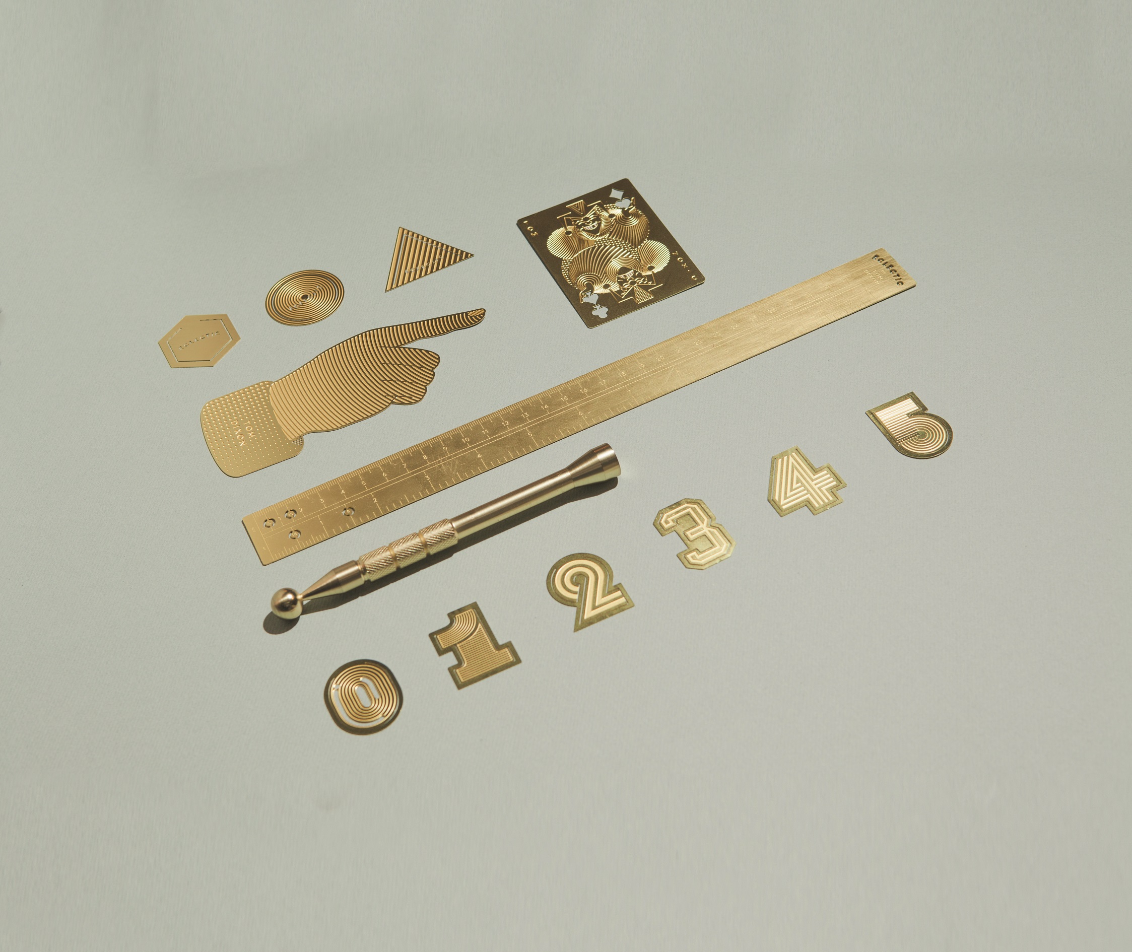 乐竞平台 - 附件|饰品|办公家具|设计师家具|小丑书签