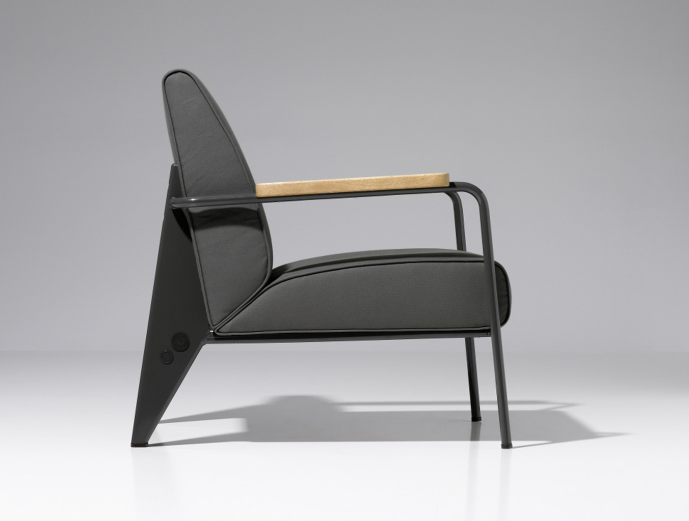 乐竞平台 - 坐具|休闲椅|办公家具|设计师家具|Fauteuil de Salon