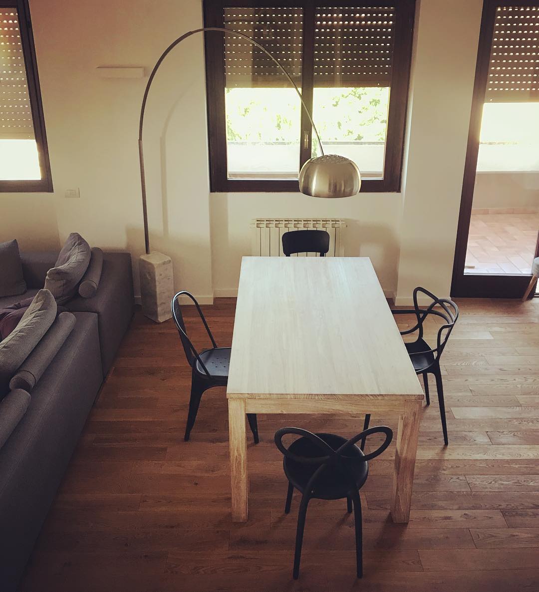 乐竞平台 - 坐具|餐椅|办公家具|设计师家具|缎带餐椅