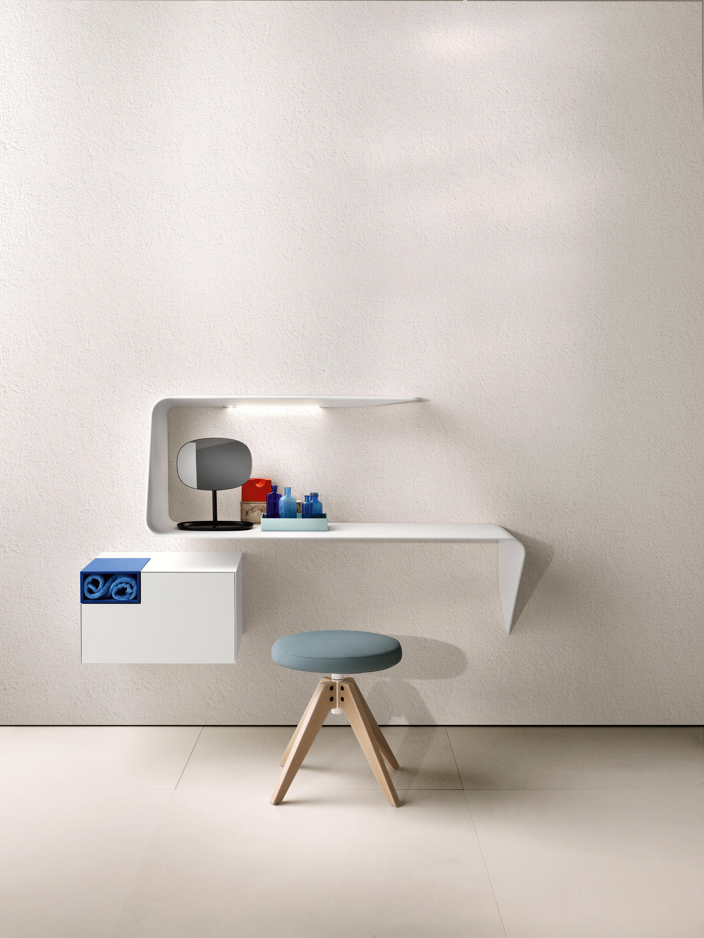 乐竞平台 - 坐具|吧椅/凳子|办公家具|设计师家具|FLOW STOOL  矮凳