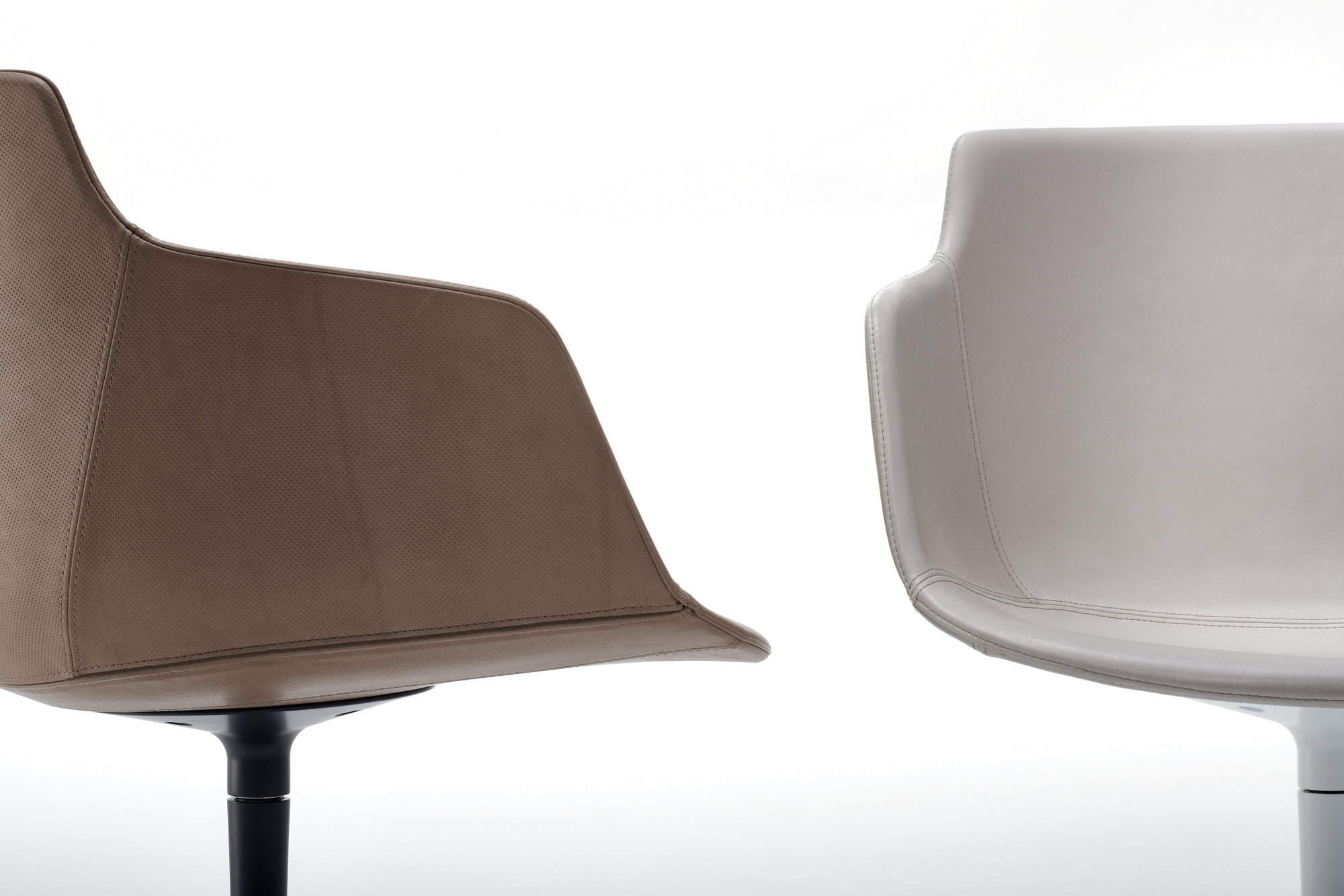 乐竞平台 - 坐具|餐椅|办公家具|设计师家具|FLOW LEATHER 洽谈椅/餐椅
