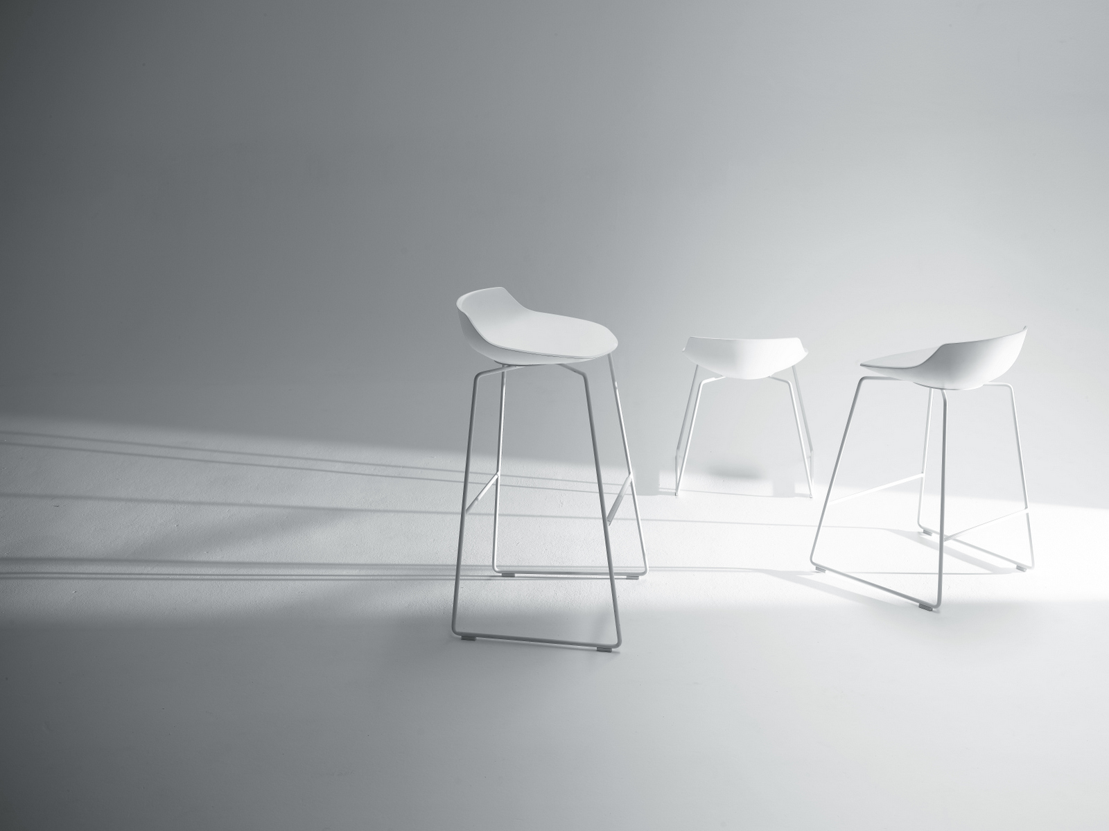乐竞平台 - 坐具|吧椅/凳子|办公家具|设计师家具|FLOW STOOL 吧椅
