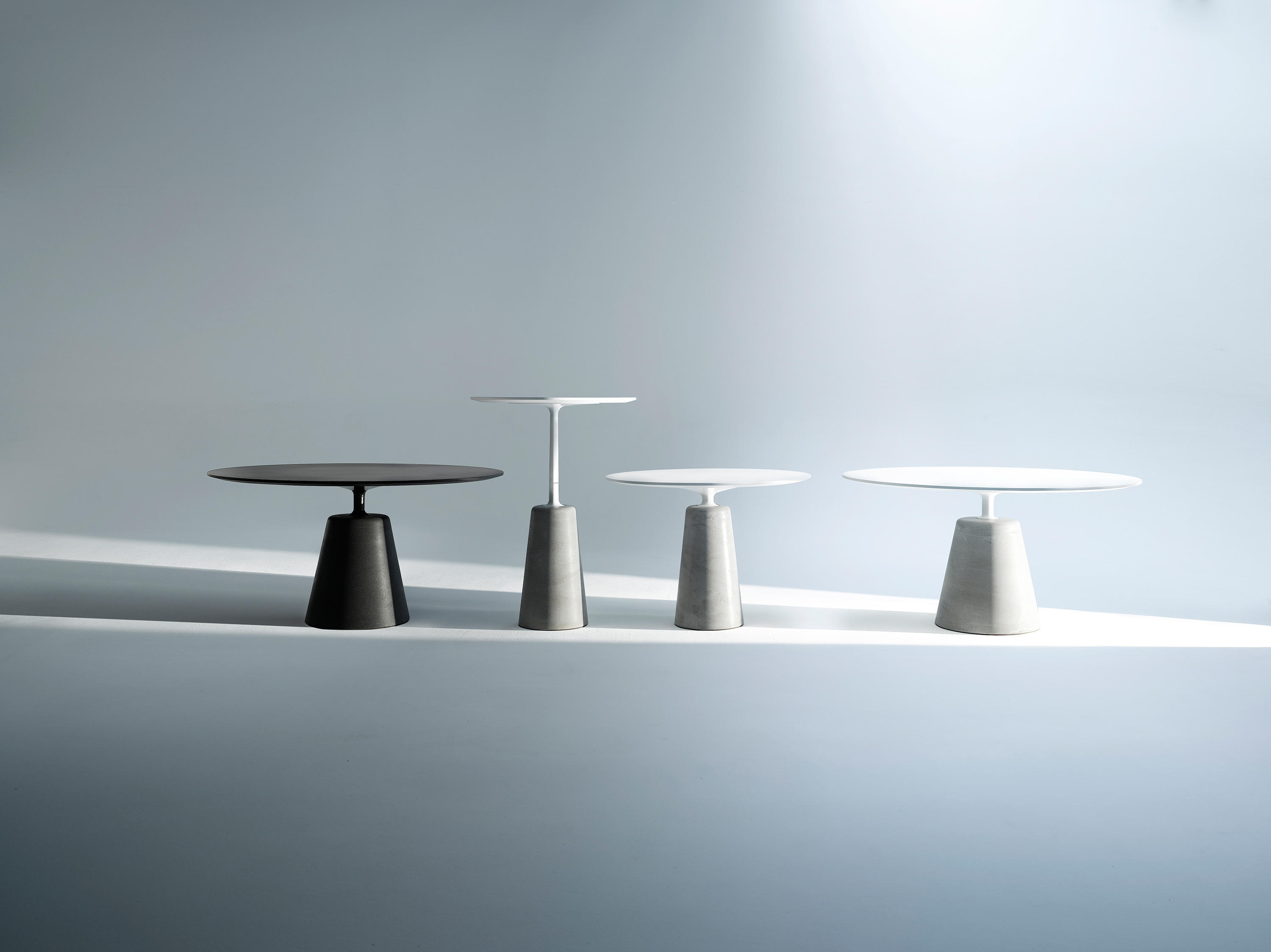 乐竞平台 - 桌几|餐桌|办公家具|设计师家具|ROCK TABLE 餐桌/咖啡桌