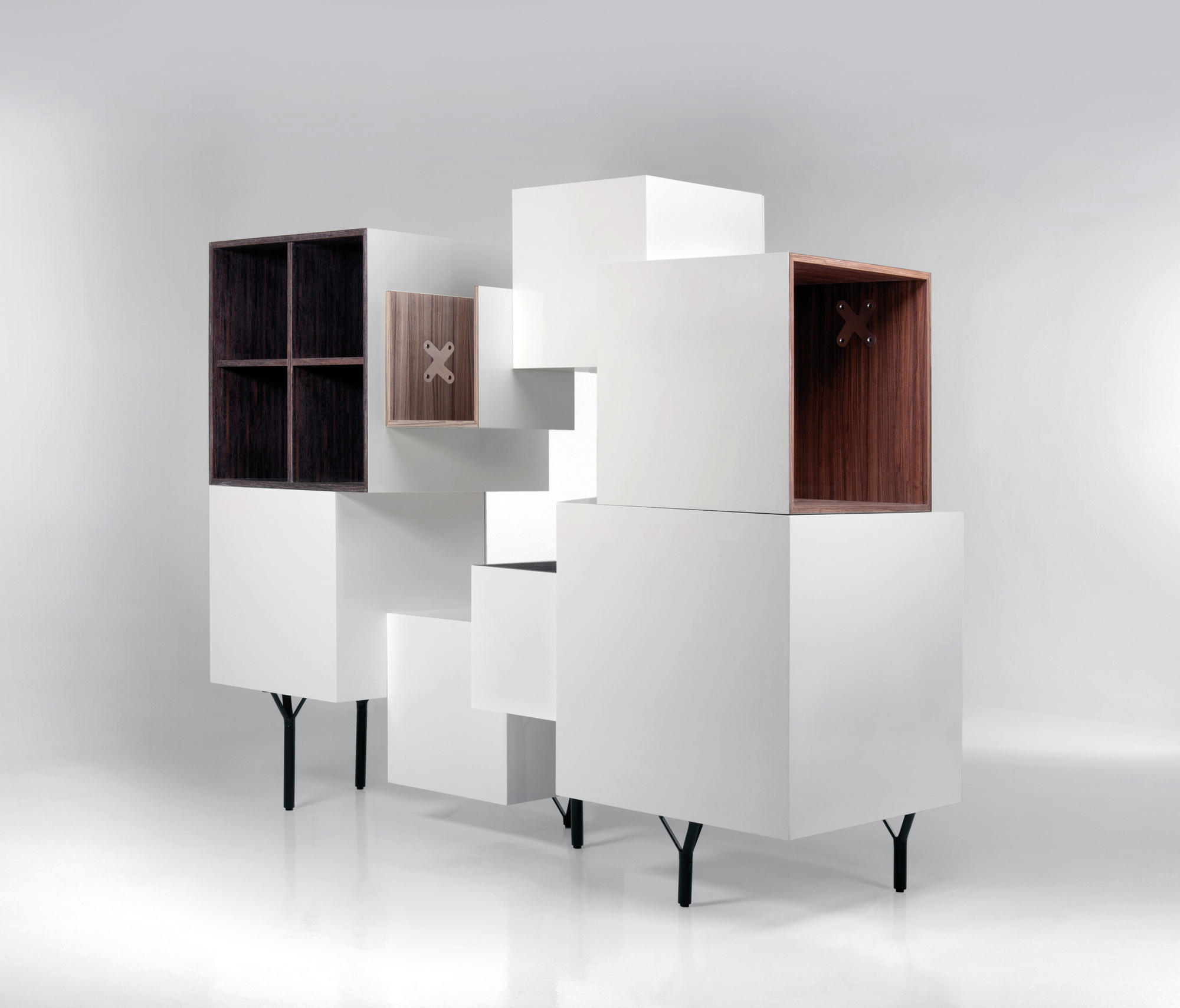 乐竞平台 - 储物|装饰架|办公家具|设计师家具|Free Port Cabinet 装饰柜/边柜