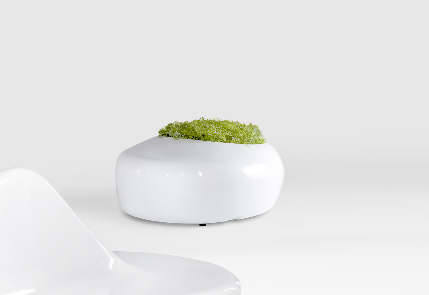 乐竞平台 - 坐具|户外椅|办公家具|设计师家具|BD LOVE PLANTER  户外等候椅