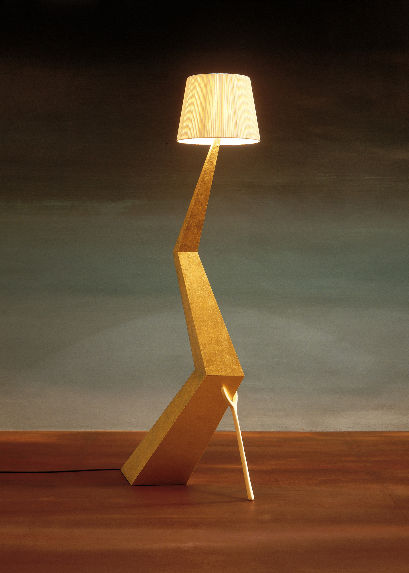 [乐竞平台 - 灯饰|落地灯|办公家具|设计师家具|Bracelli lamp 落地灯]