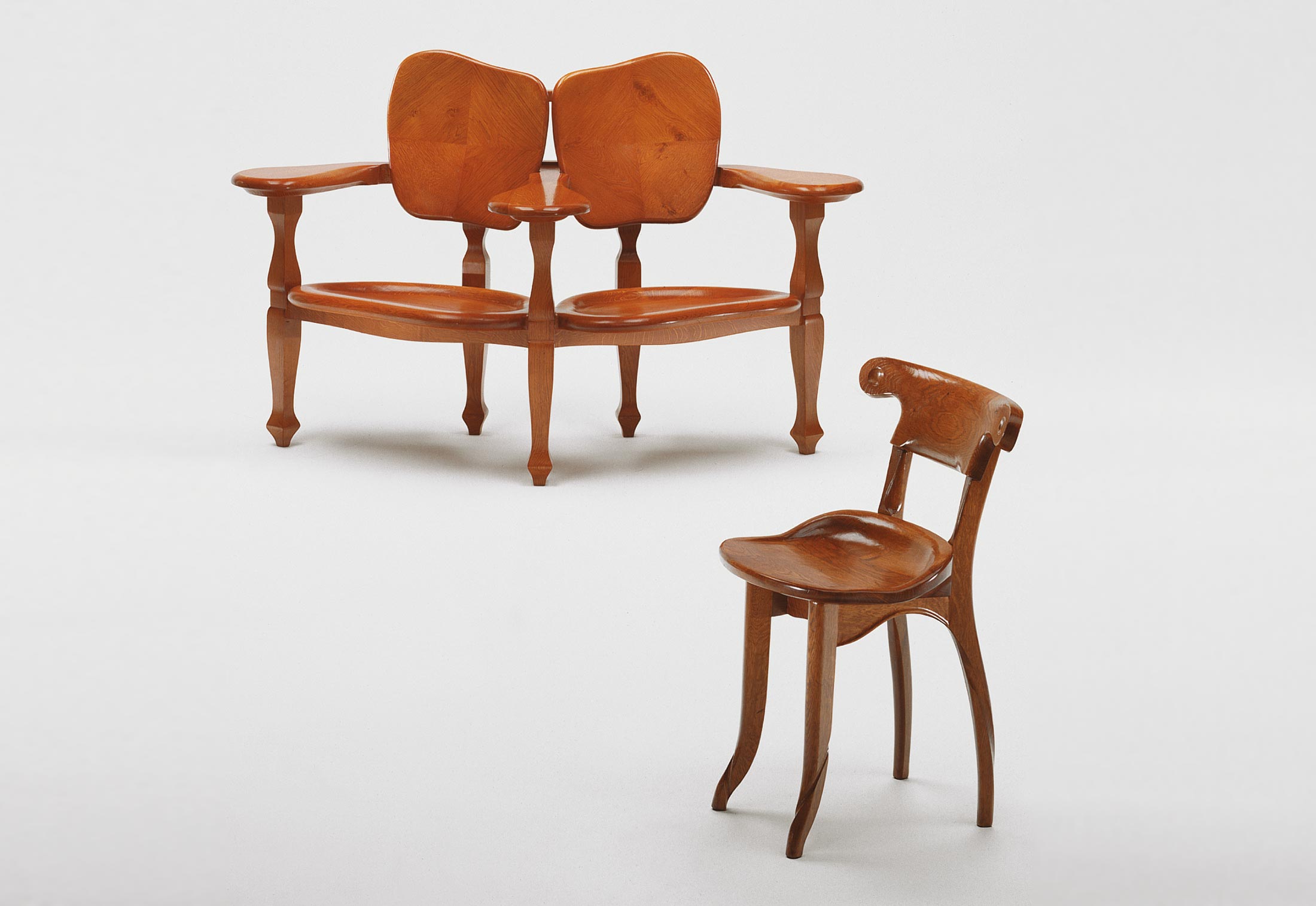 乐竞平台 - 坐具|休闲椅|办公家具|设计师家具|Calvet bench 实木椅子/实木沙发