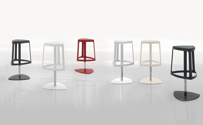 乐竞平台 - 坐具|吧椅/凳子|办公家具|设计师家具|Clip Stool