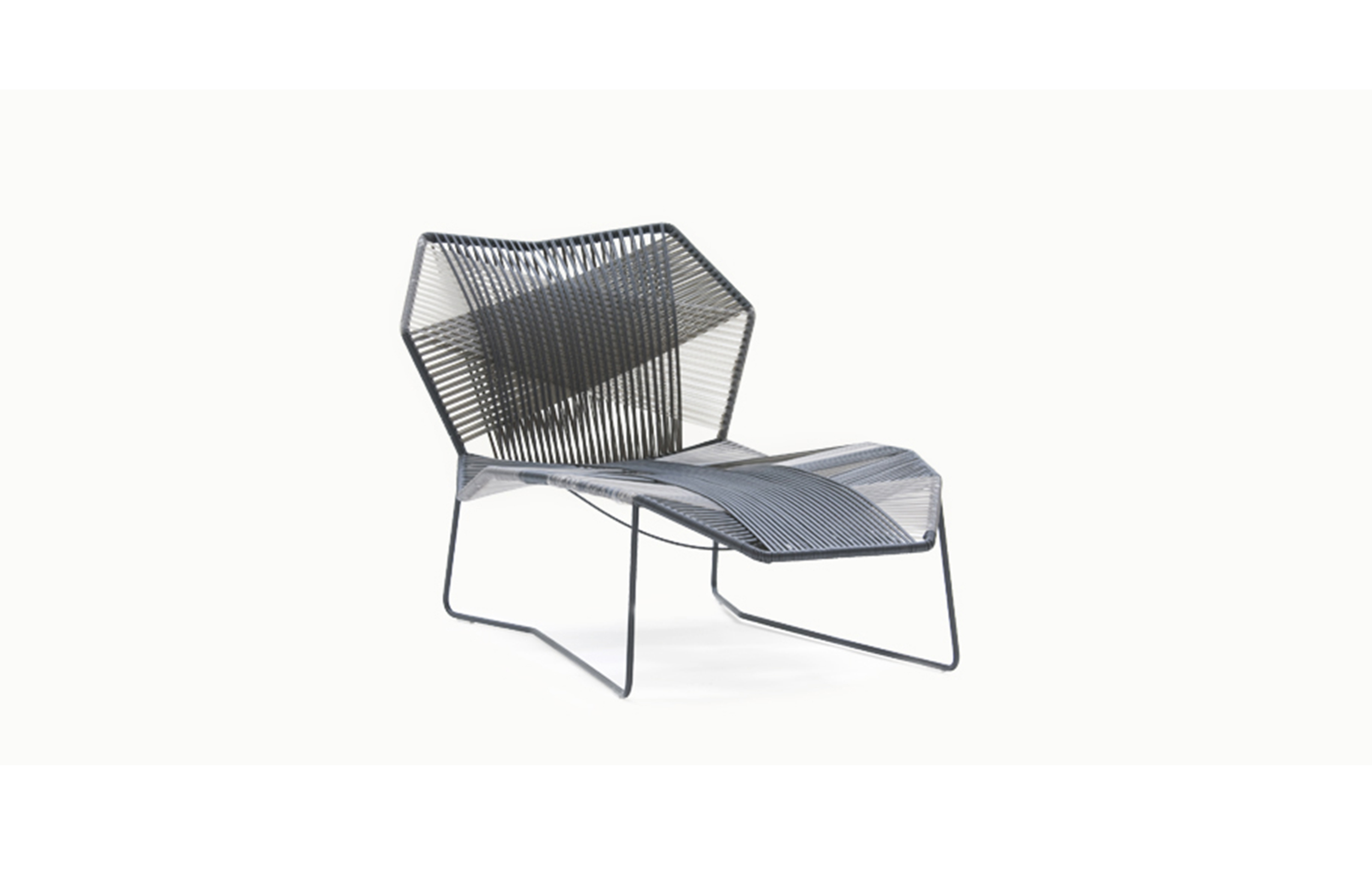 乐竞平台 - 坐具|户外椅|办公家具|设计师家具|热带风潮扶手椅