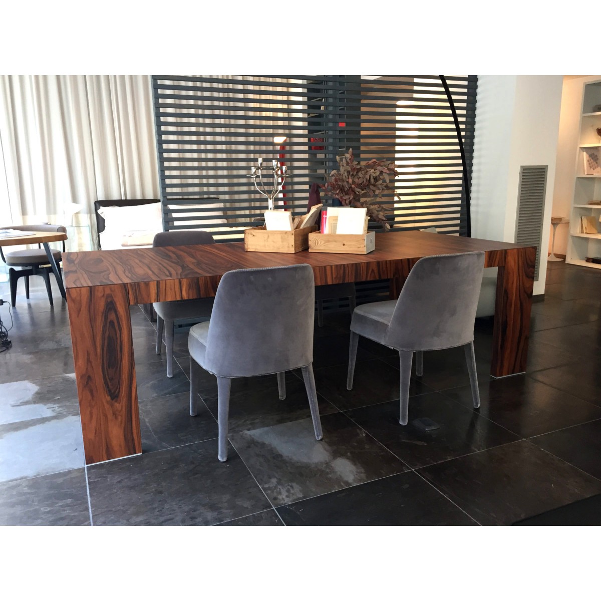 乐竞平台 - 桌几|餐桌|办公家具|设计师家具|370 EL DOM