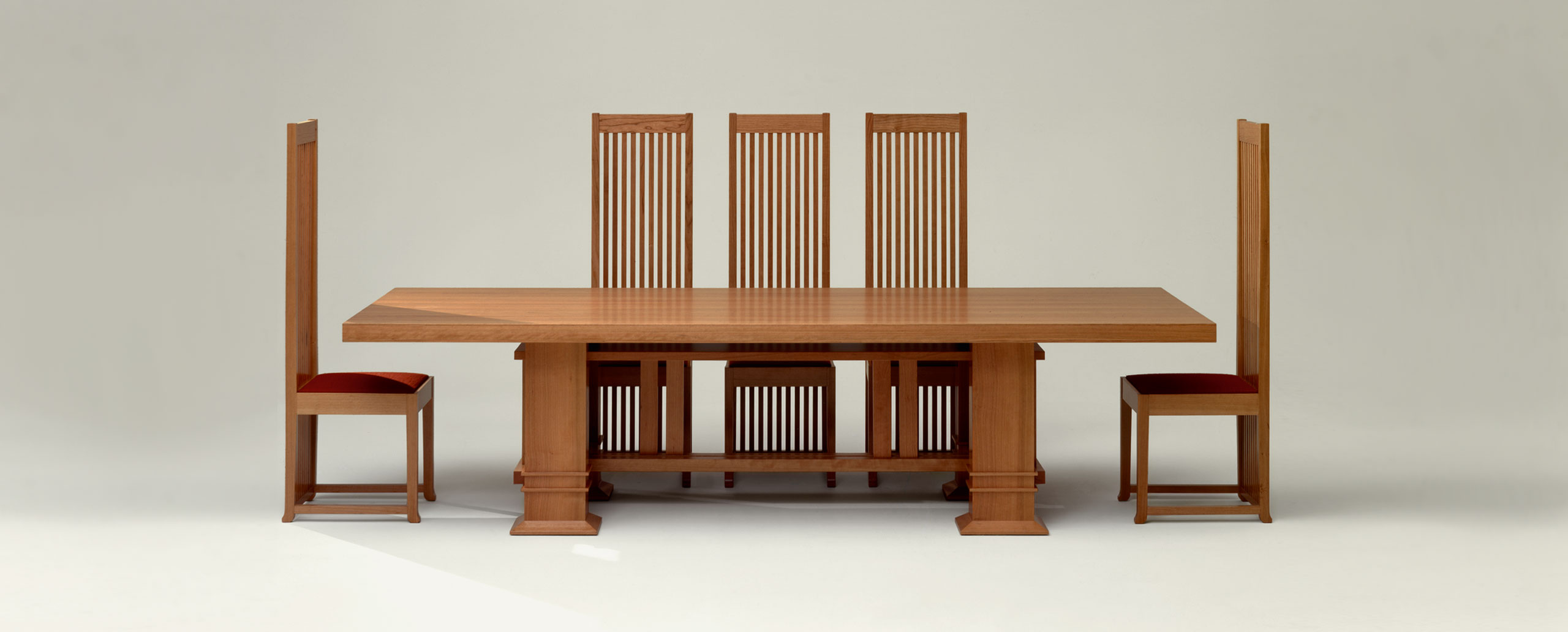 乐竞平台 - 坐具|餐椅|办公家具|设计师家具|601罗比椅